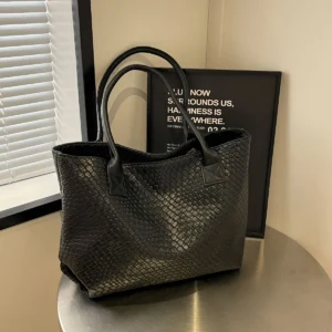 New Luxury Women's Tote Bags Large Capacity Crocodile Pattern Handbags Daily Commuting Shoulder Bag